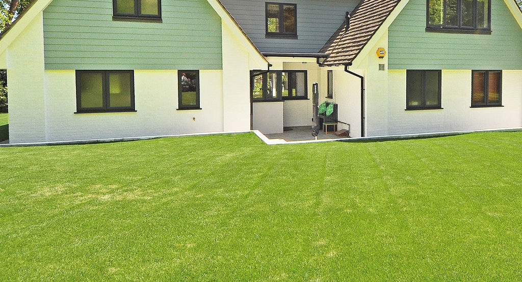 Turf War: Artificial vs Real Grass 2 Turf War: Artificial vs Real Grass 2